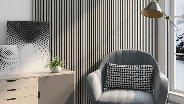 Instale paneles de pared acústicos en la interfaz entre la sala de estar y el balcón.